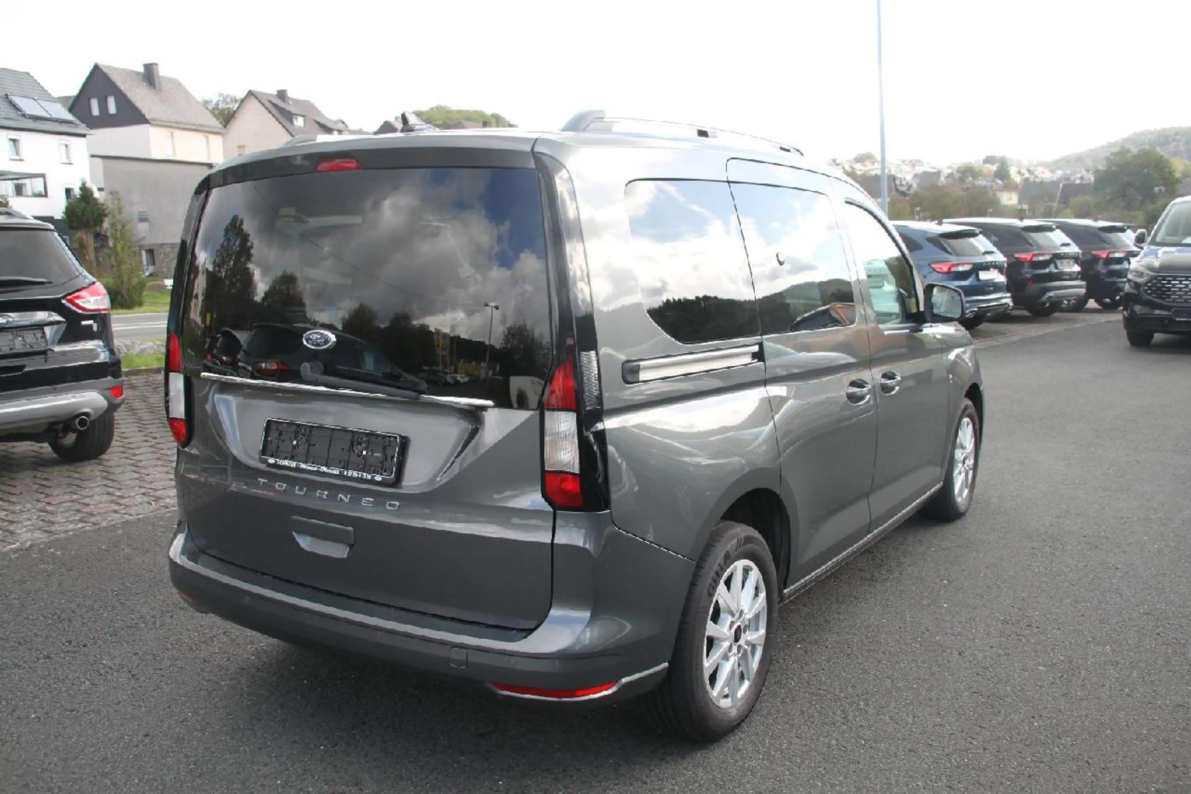 Ford Tourneo Connect Titanium+KLIMA+LED+NAVI+SHZ+LMF+ — photo 6