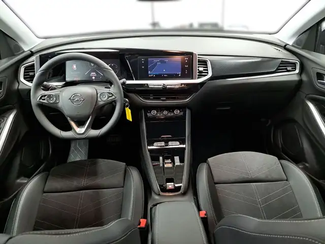 Opel Grandland view 11