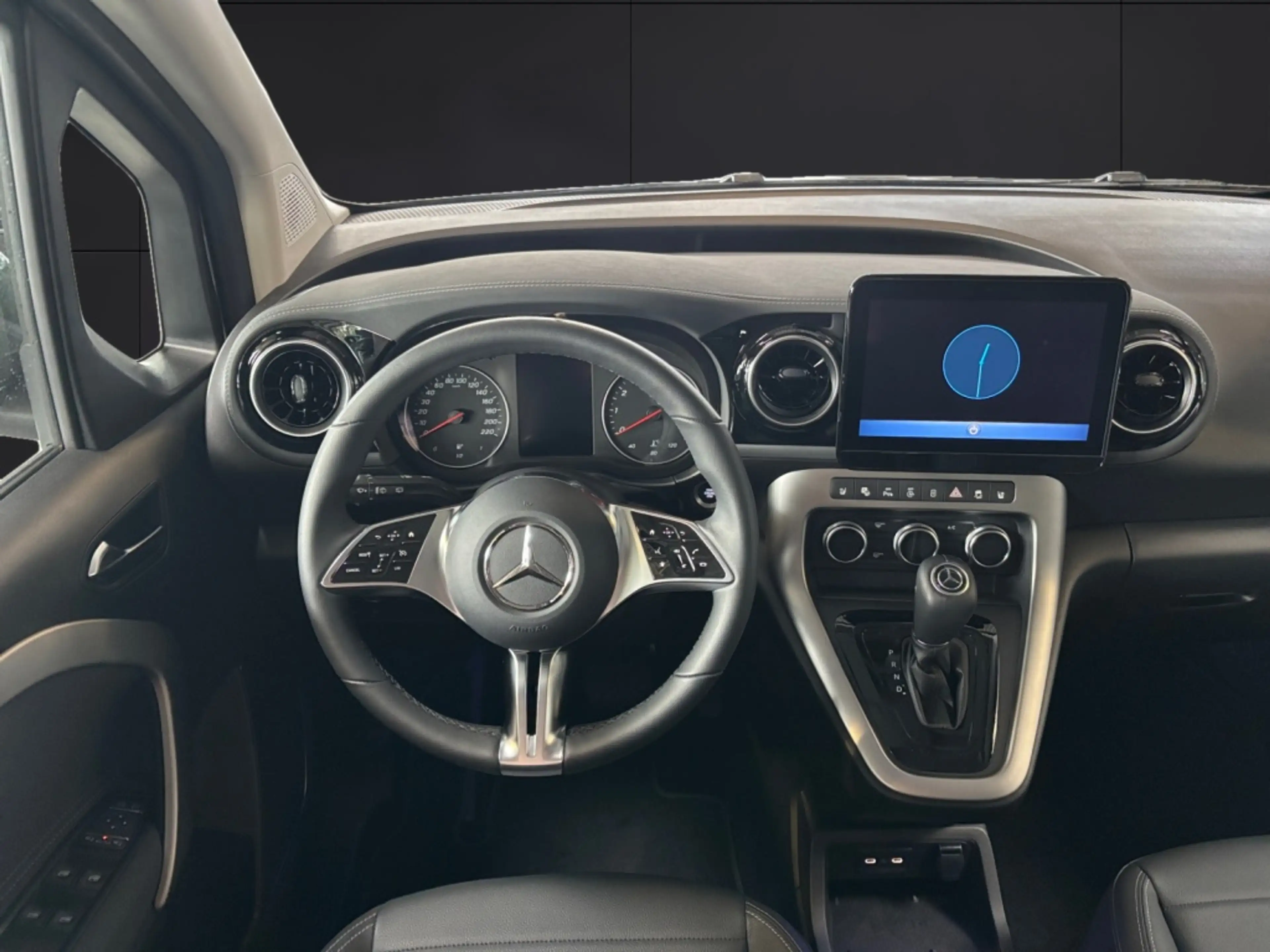 Mercedes-Benz T-Class T 180 lang Progressive Editon 7-Sitzer*LED — photo 4