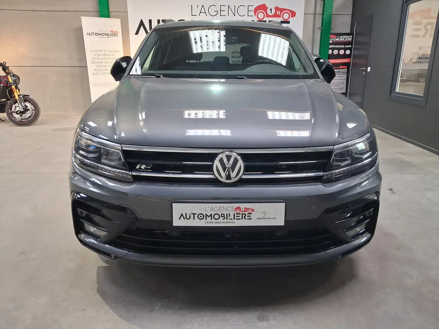 Volkswagen Tiguan Tiguan 1.5 TSI R-Line DSG !!! Full Option !!! Gris - 2