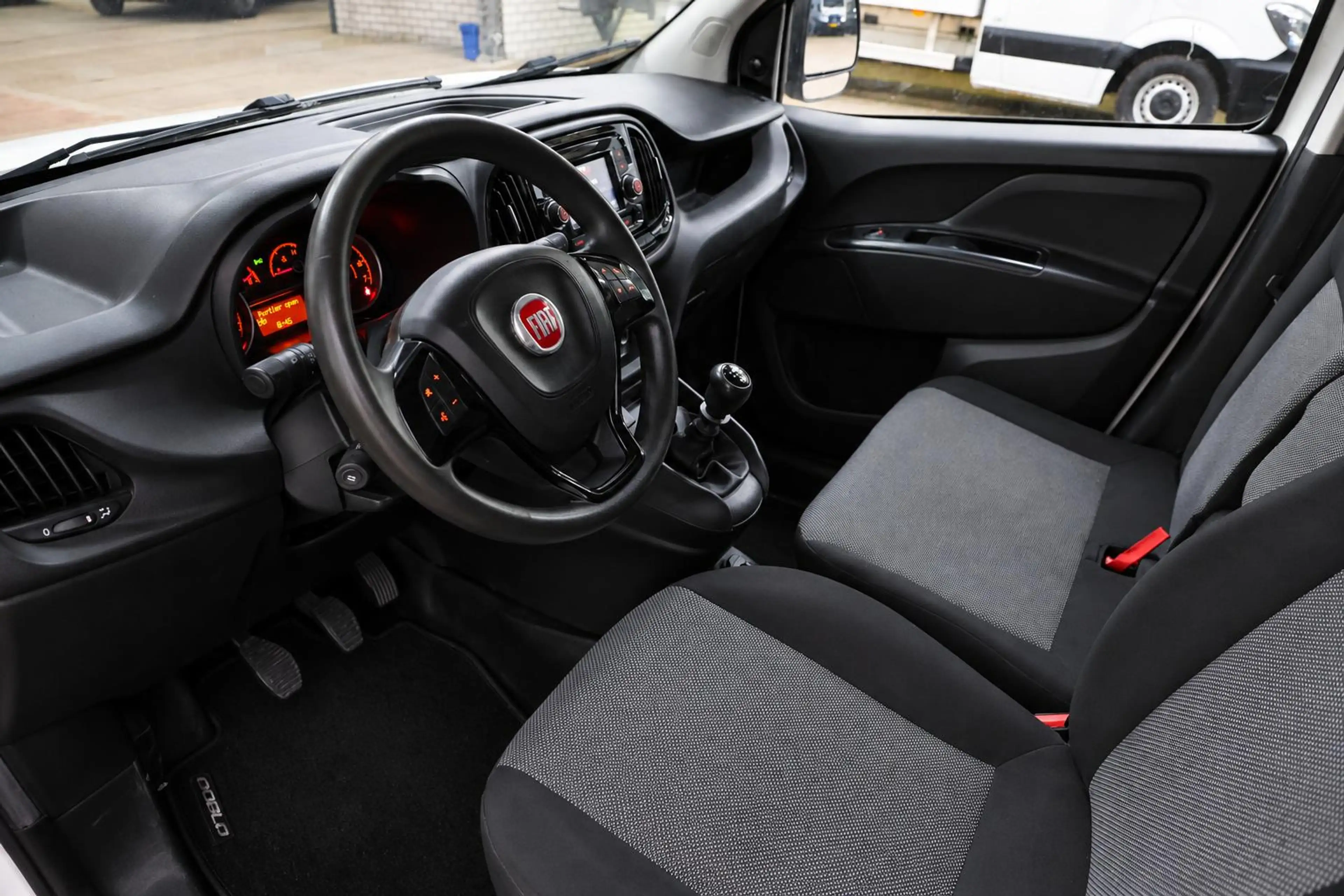 Fiat Doblo Cargo 1.6 MJ L2H1 Maxi 3 persoons — photo 10