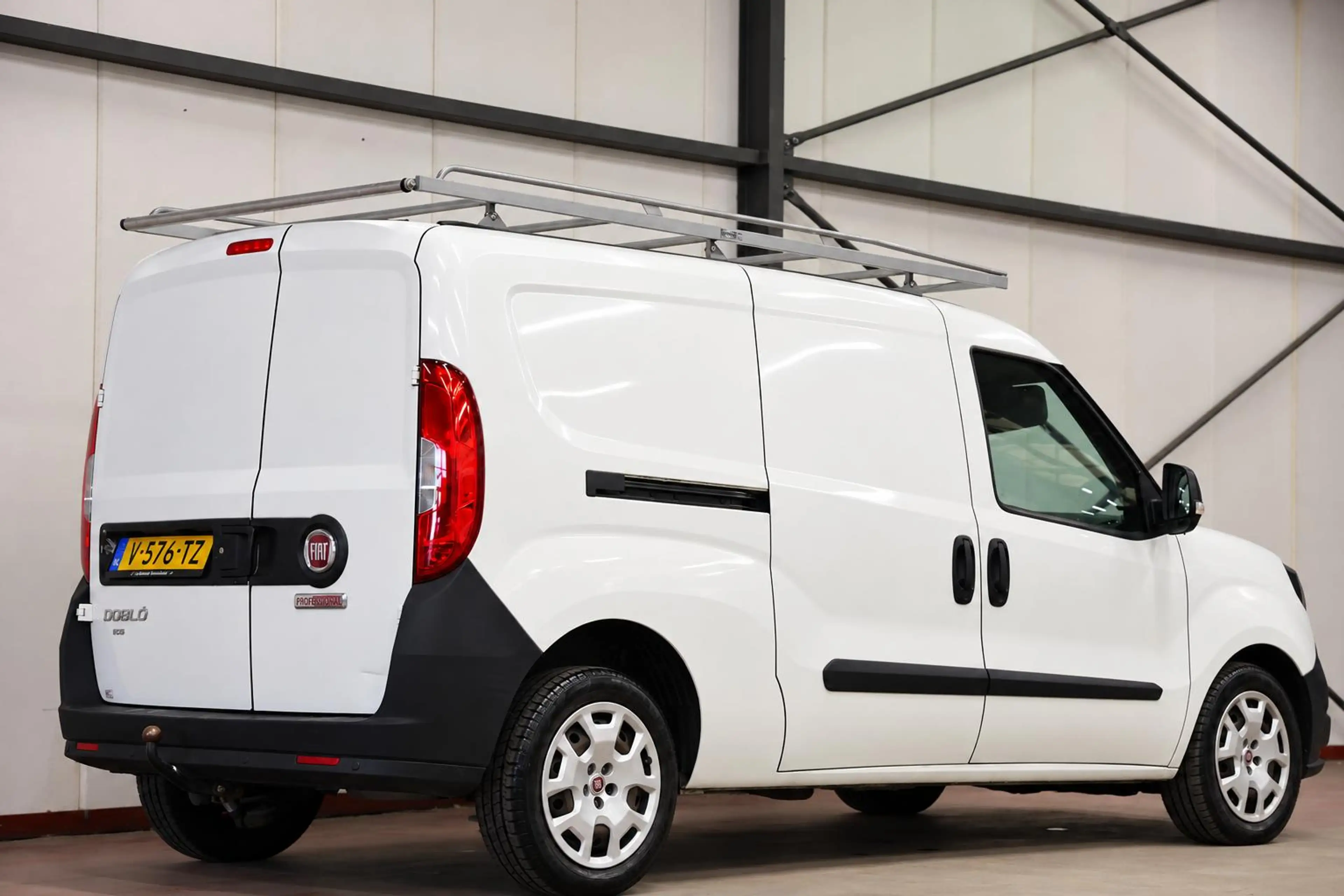 Fiat Doblo Cargo 1.6 MJ L2H1 Maxi 3 persoons — photo 2