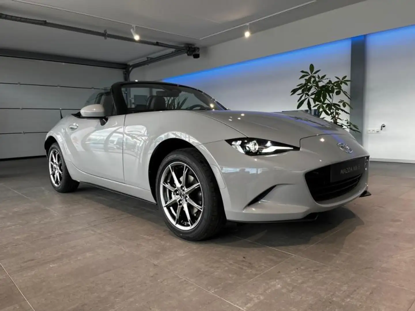 Mazda MX-5 Exclusive-Line Grau - 1