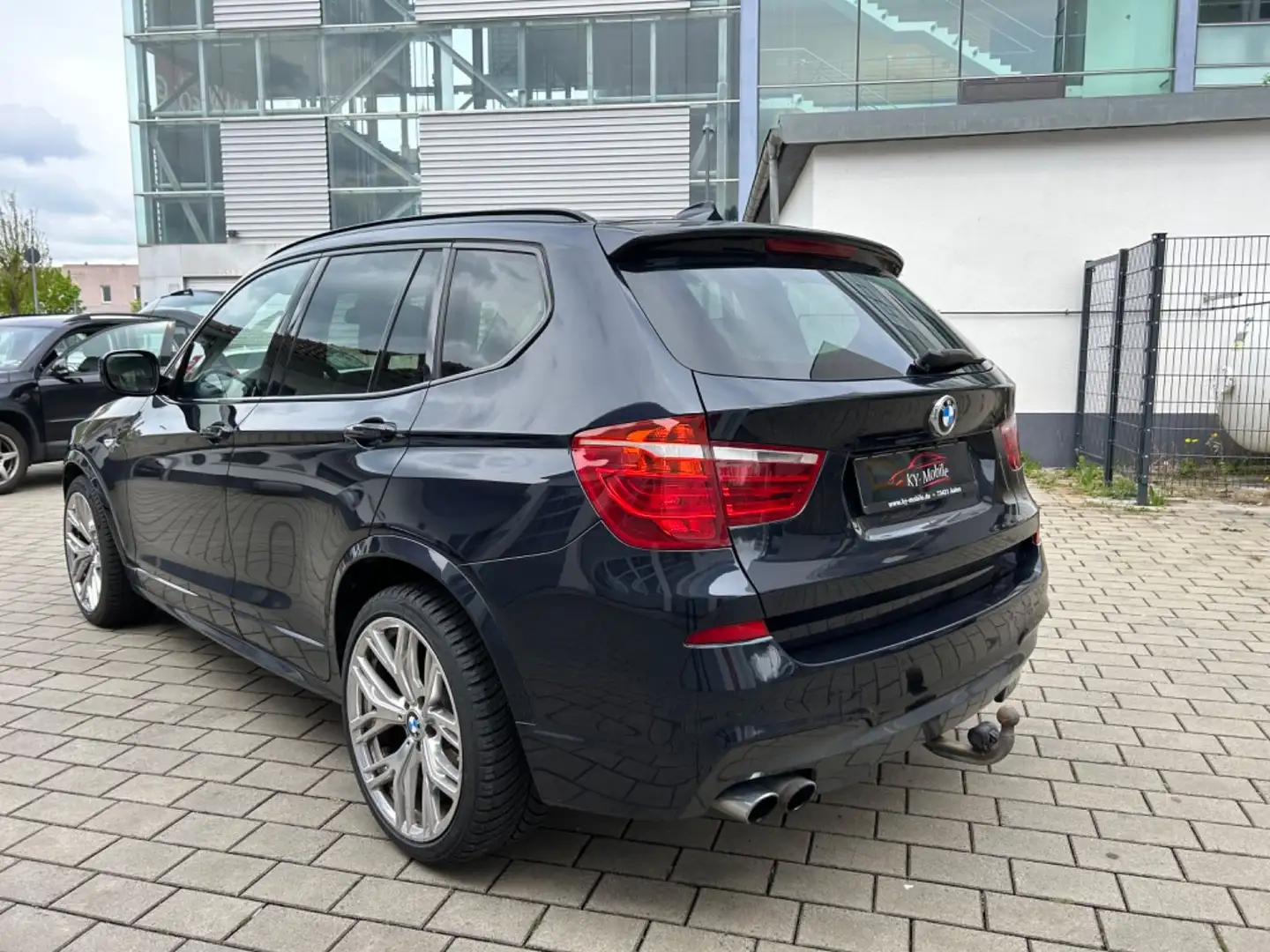 BMW X3 /M-PAKET/HEAD UP/LEDER/STANDHEIZ/MOTOR-NEU Černá - 2