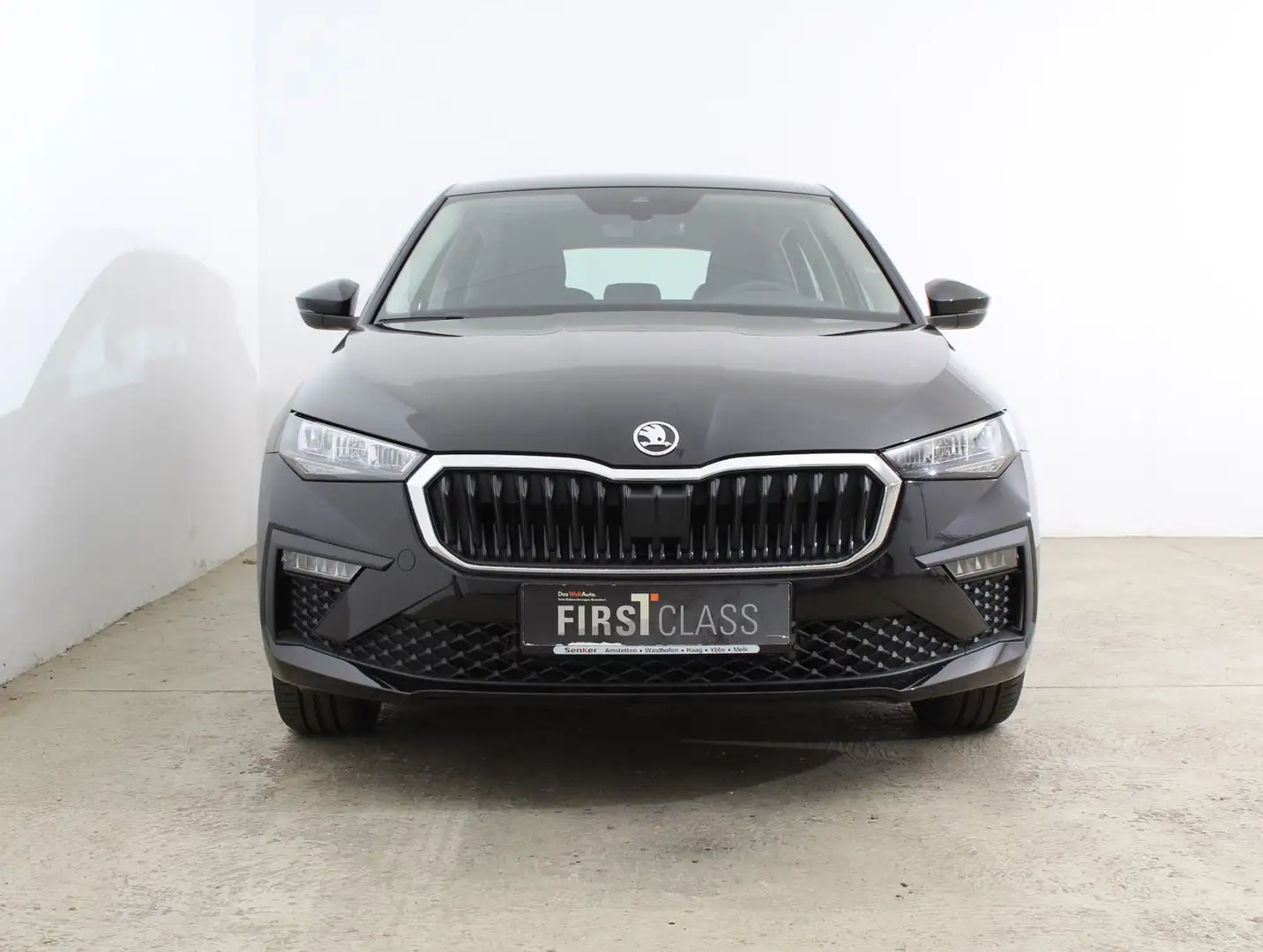 Skoda Scala Essence TSI Schwarz - 2