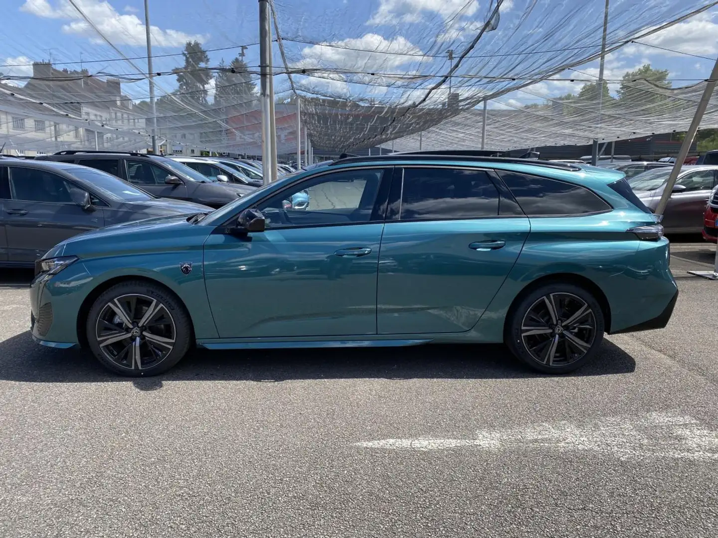 Peugeot 308 III 1.5 BlueHDi S\u0026S 130 EAT8 GT 360° / TOIT O Bleu - 2