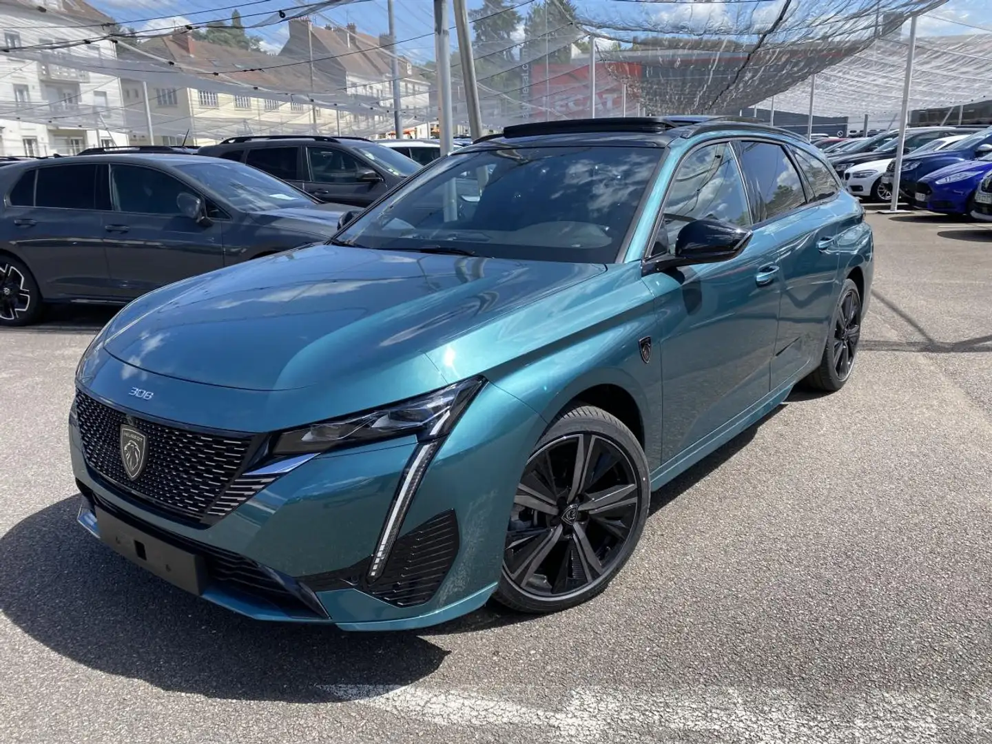 Peugeot 308 III 1.5 BlueHDi S\u0026S 130 EAT8 GT 360° / TOIT O Bleu - 1