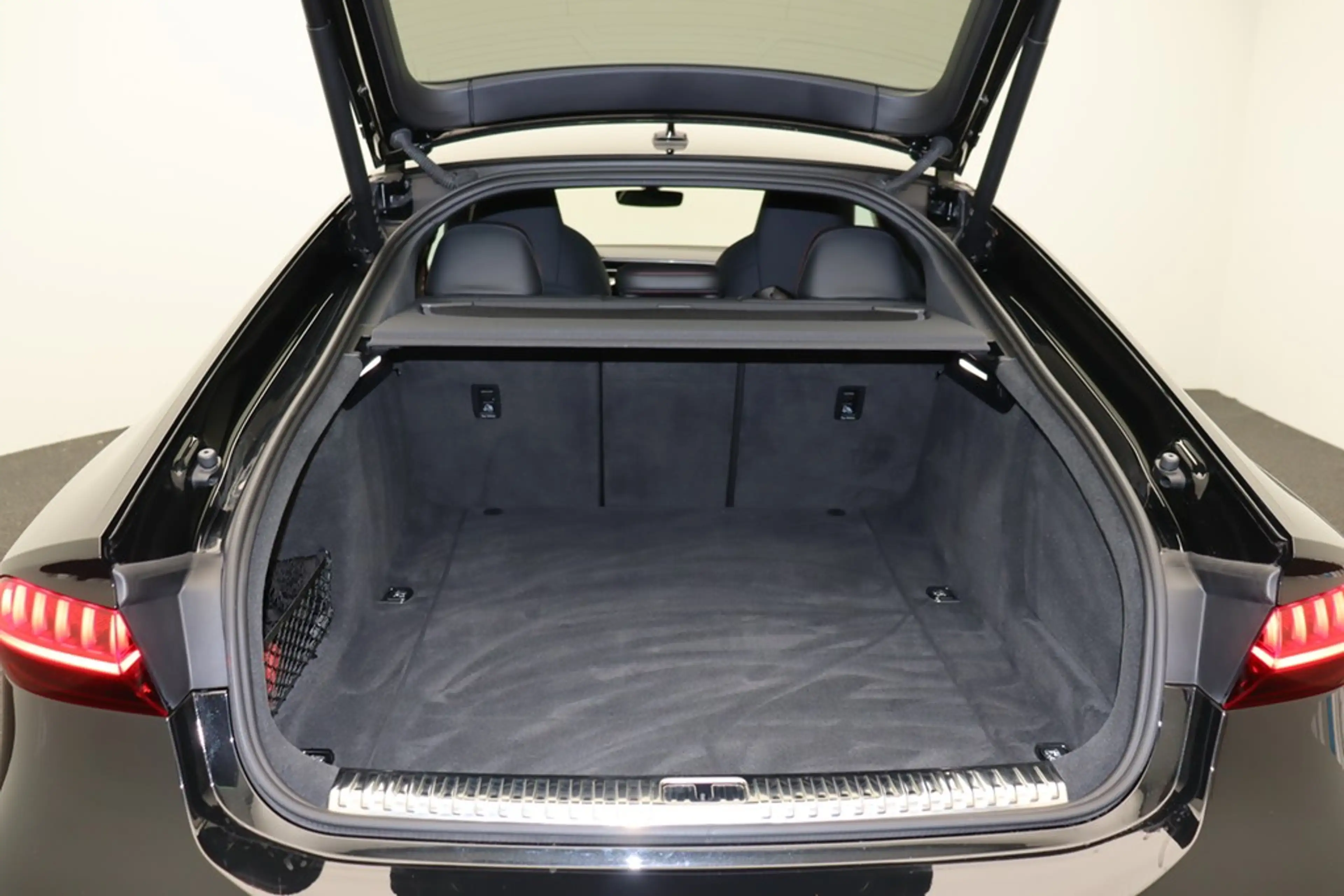 Audi RS7 Sportback 4.0 TFSI quattro . Matrix Navi B&O — photo 13
