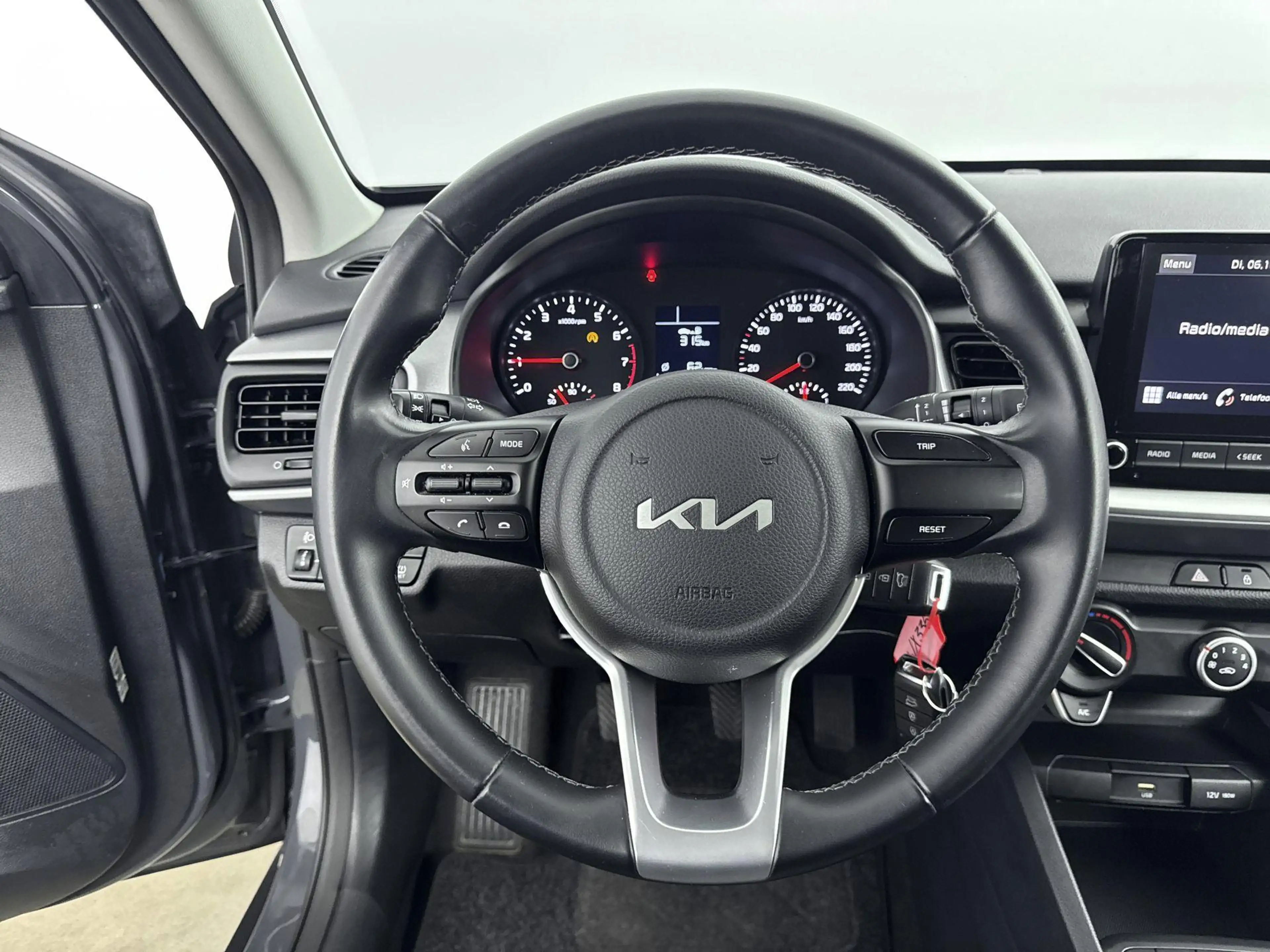 Kia Stonic 1.0 T-GDi MHEV ComfortLine — photo 14