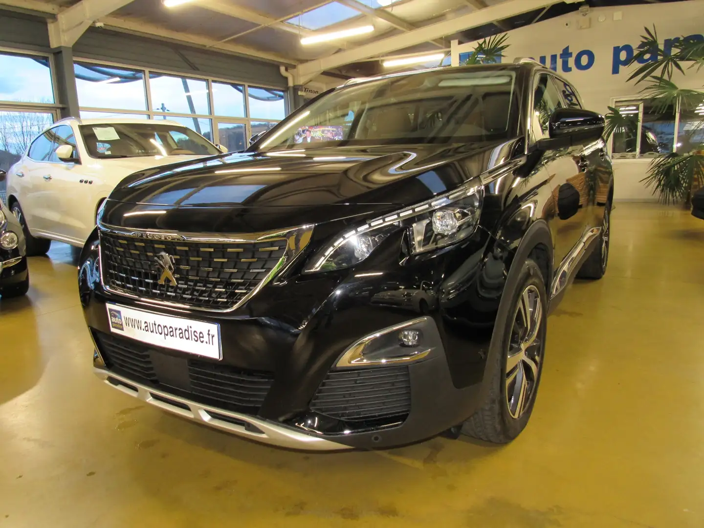 Peugeot 5008 1.5 BLUEHDI 130 ALLURE BUSINESS EAT8 Noir - 1
