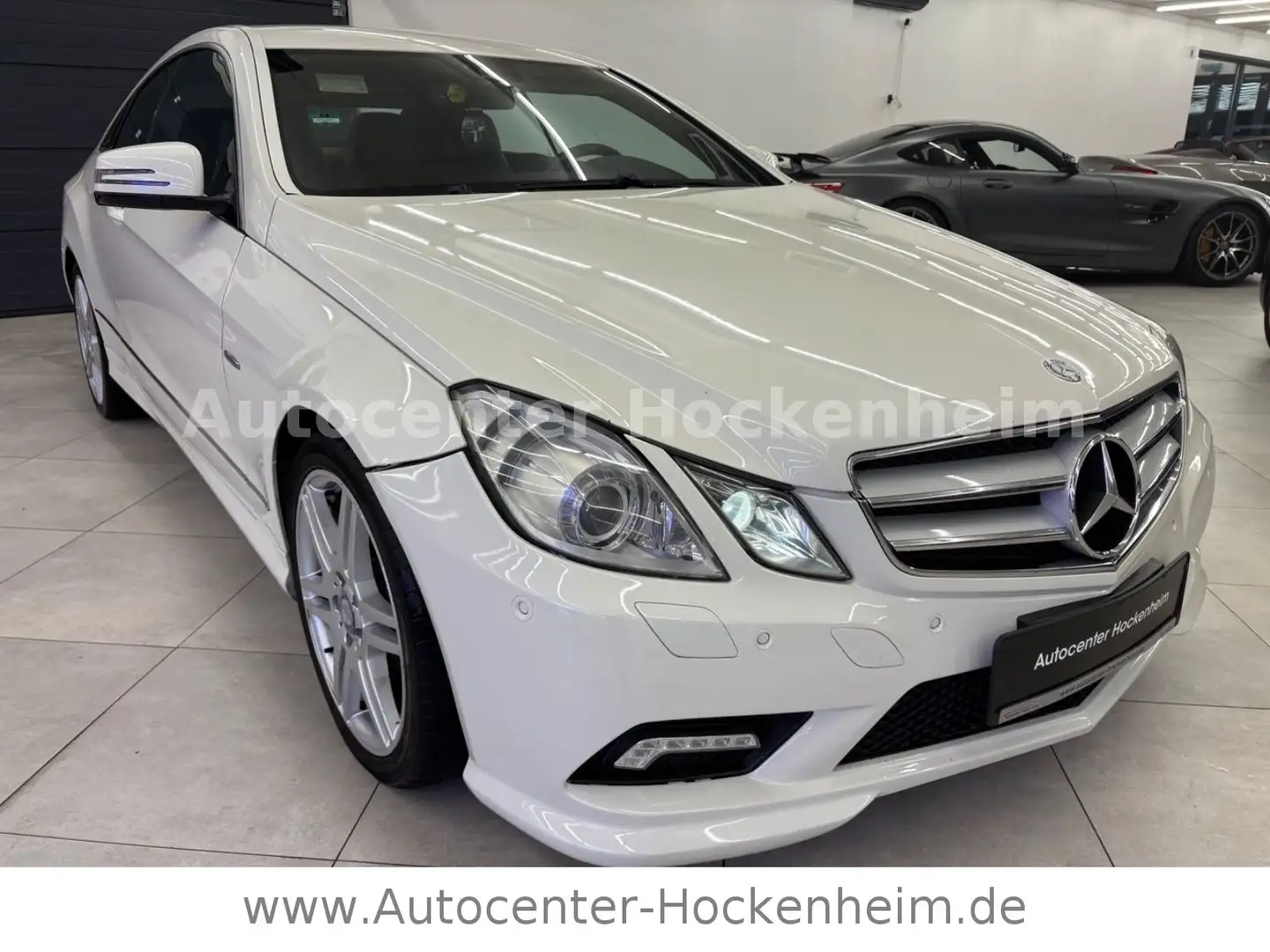 Mercedes-Benz E 250 E Coupe E 250 CDI BlueEfficiency Weiß - 1