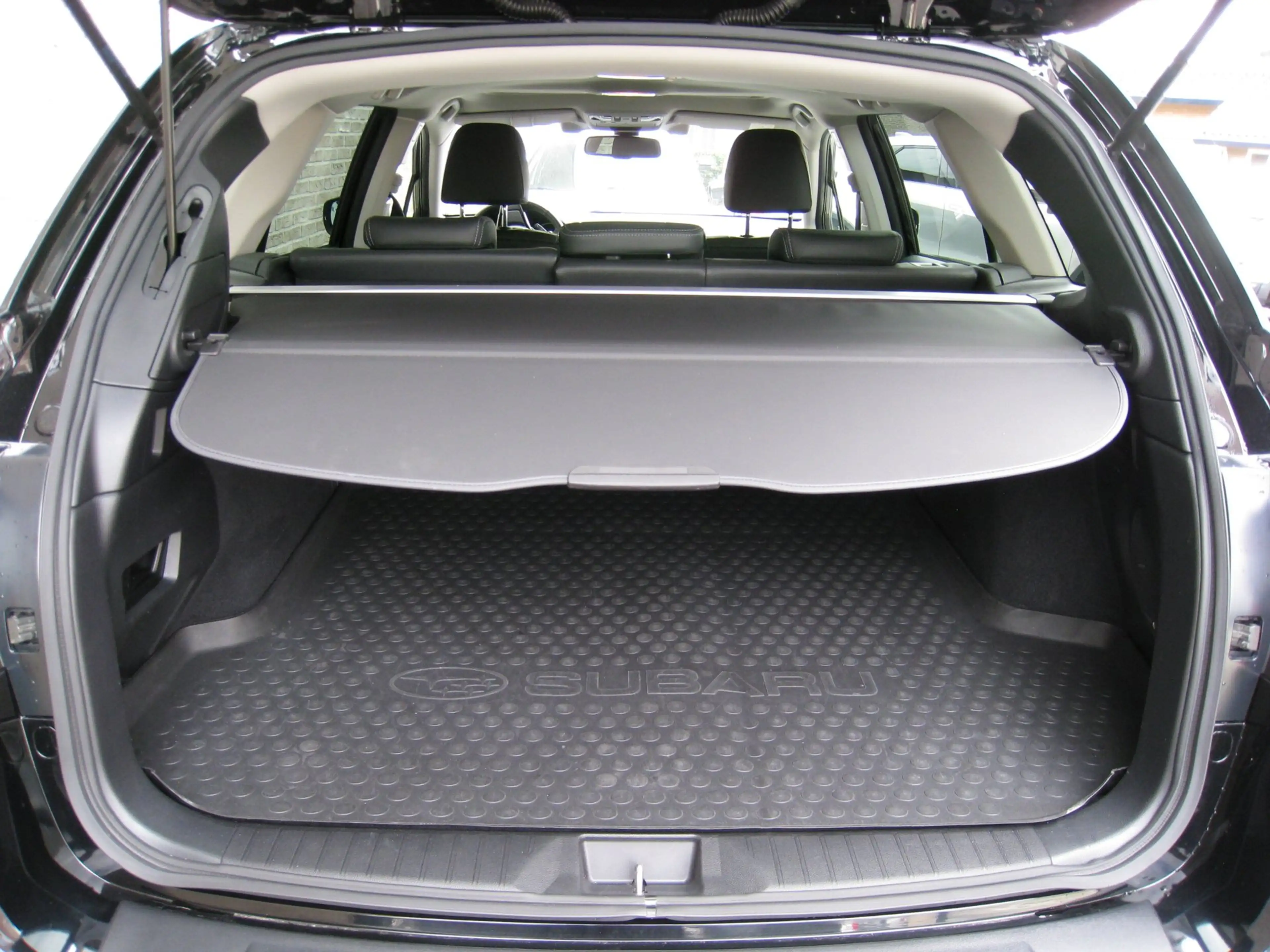 Subaru OUTBACK 2.5i Premium - Dealer onderhouden - Leder - Trekha — photo 22