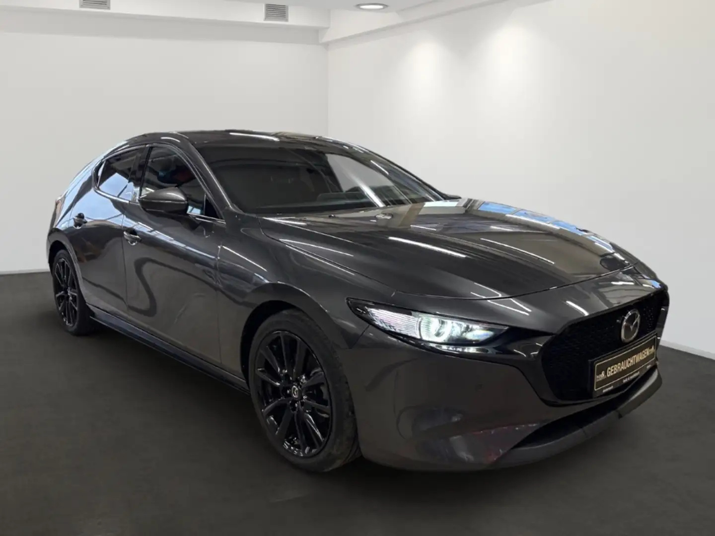 Mazda 3 Selection 2.0 1.6 T-GDI 180 PS Grau - 1