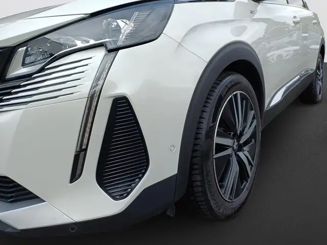 Peugeot 5008 view 11