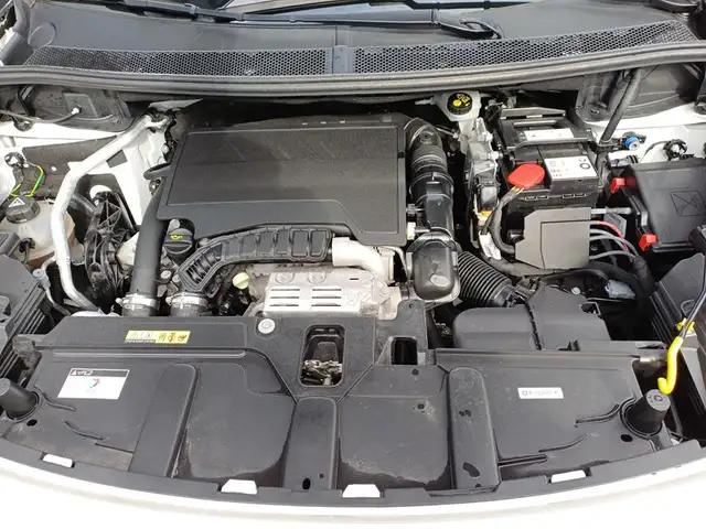 Peugeot 5008 view 8