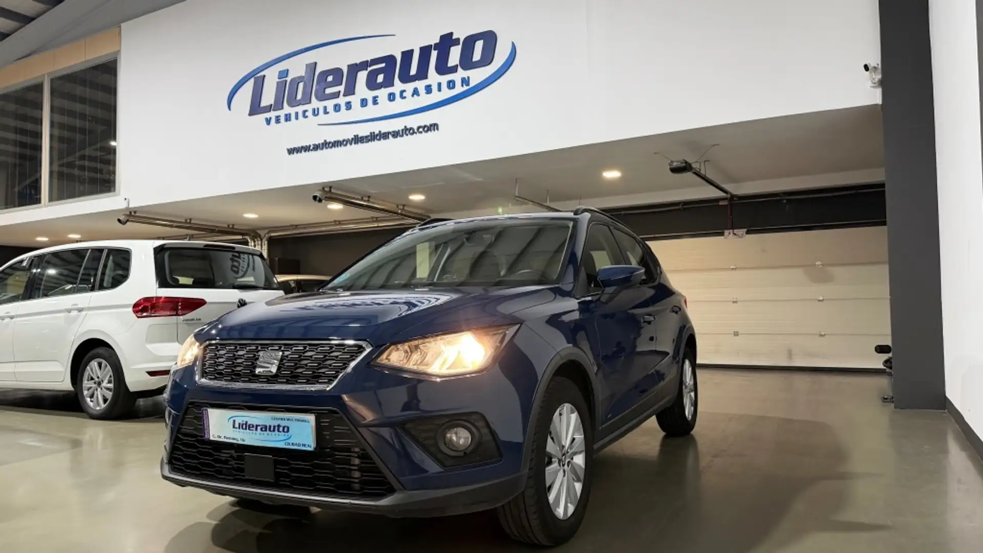 SEAT Arona 1.6TDI CR S&S Style 115 Azul - 1