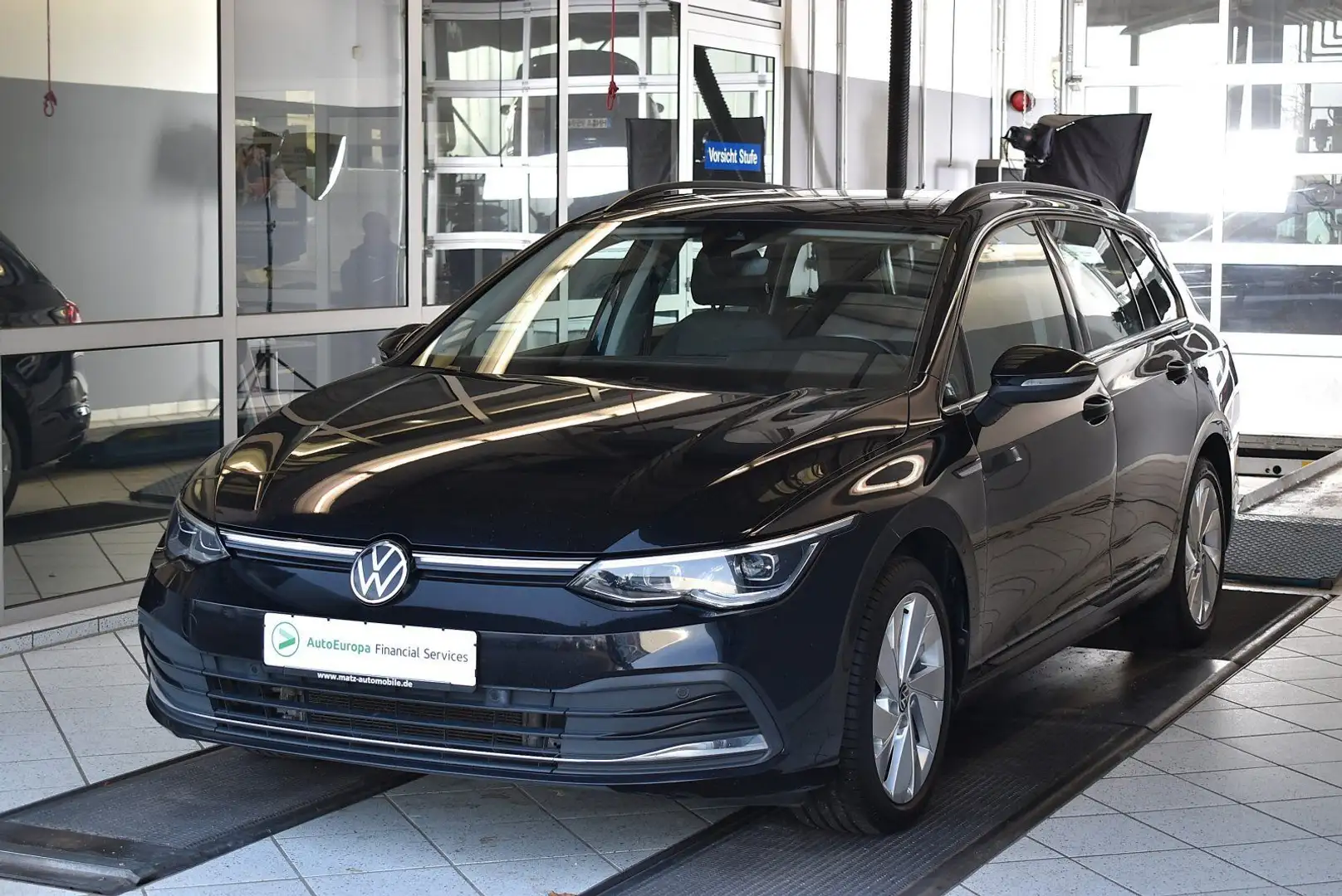 Volkswagen Golf VIII 2.0TDI Style DSG* LED*Tacho Digital Schwarz - 1