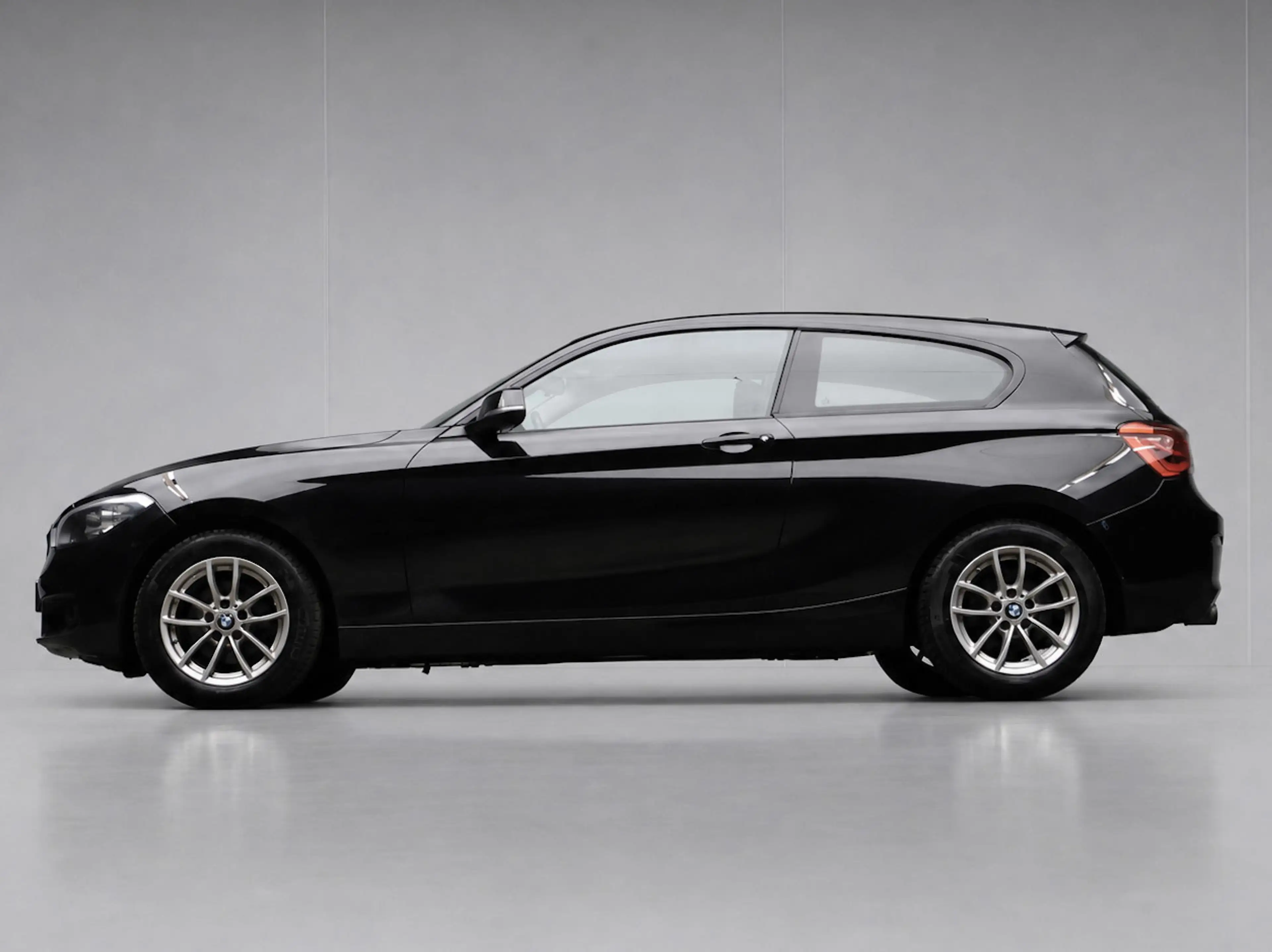 BMW 118 1-serie 118i High Executive Sport (STOELVERWARMING