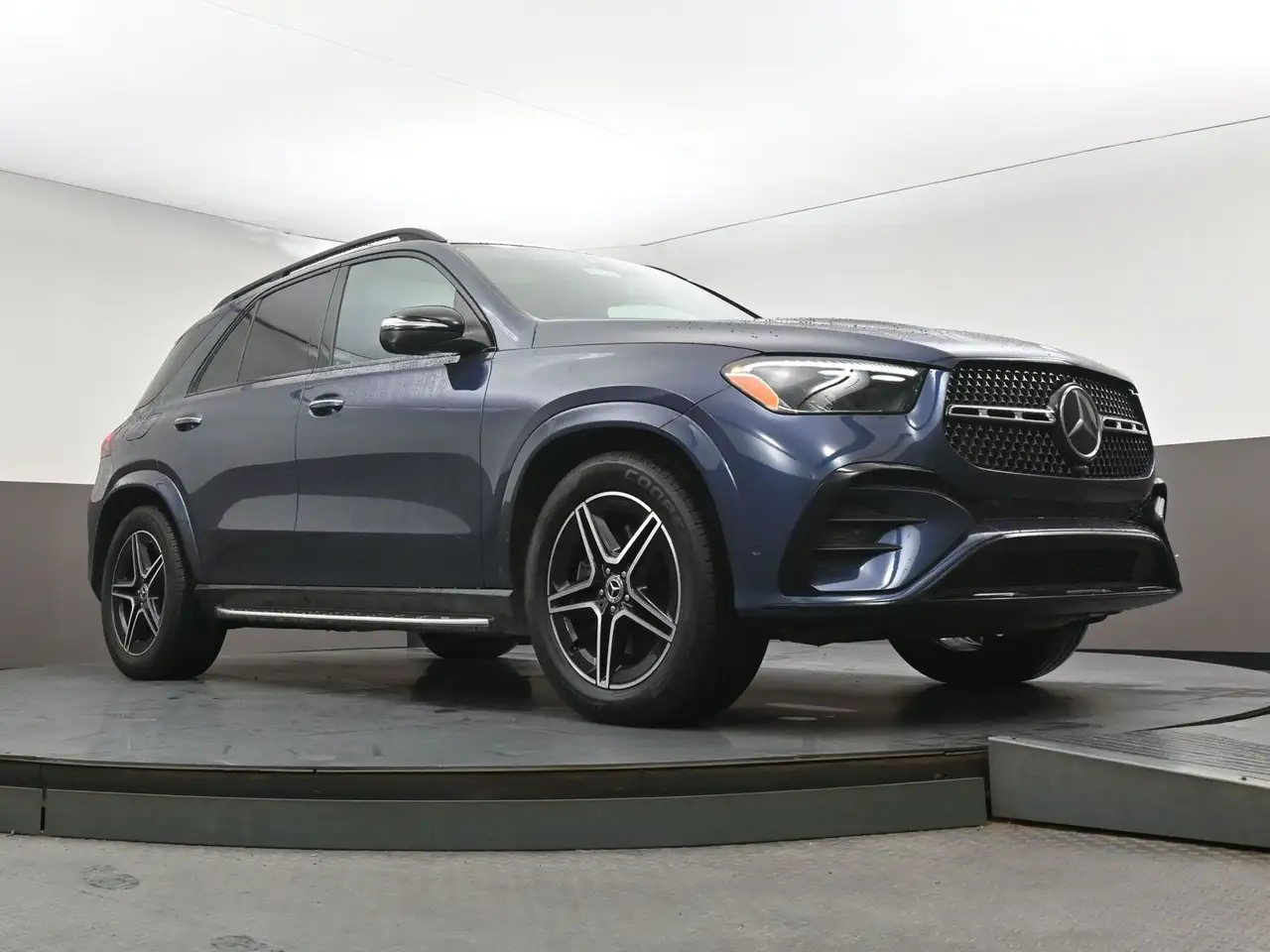 Mercedes-Benz GLE снимка Mercedes-Benz GLE