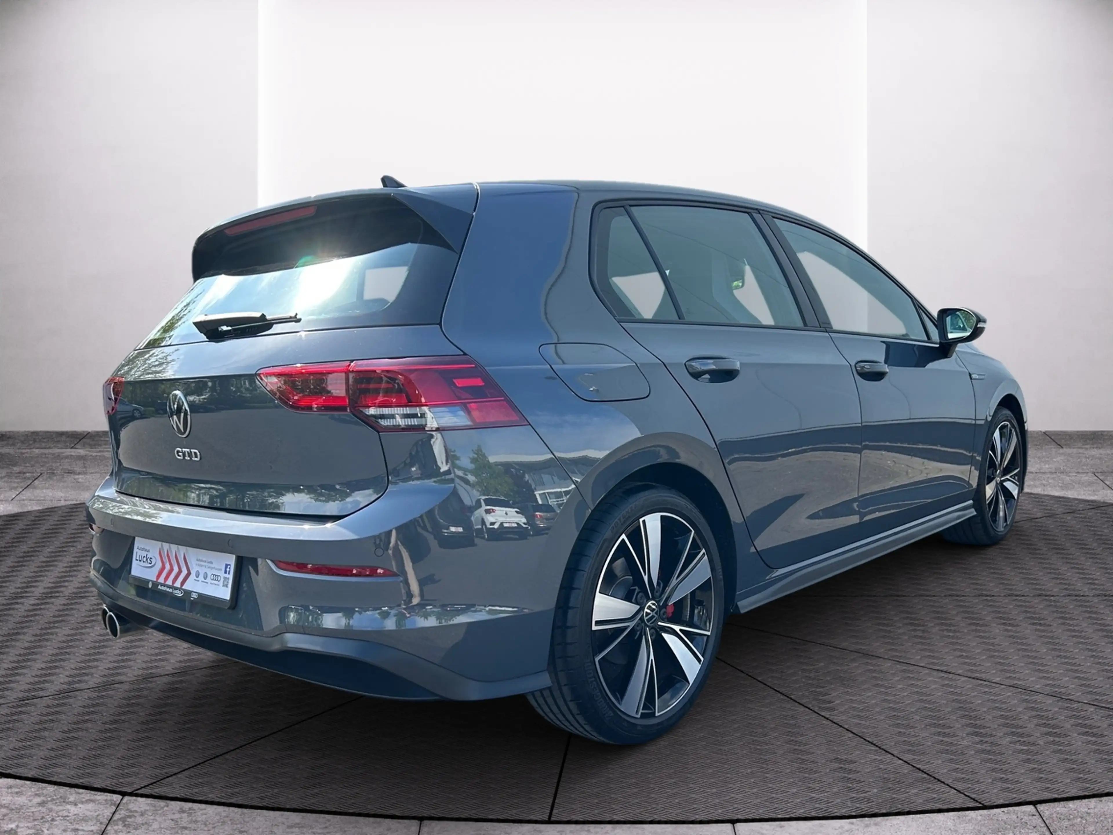 Volkswagen Golf GTD 2.0 TDI DSG NAVI LED AZV ACC KAMERA — photo 6