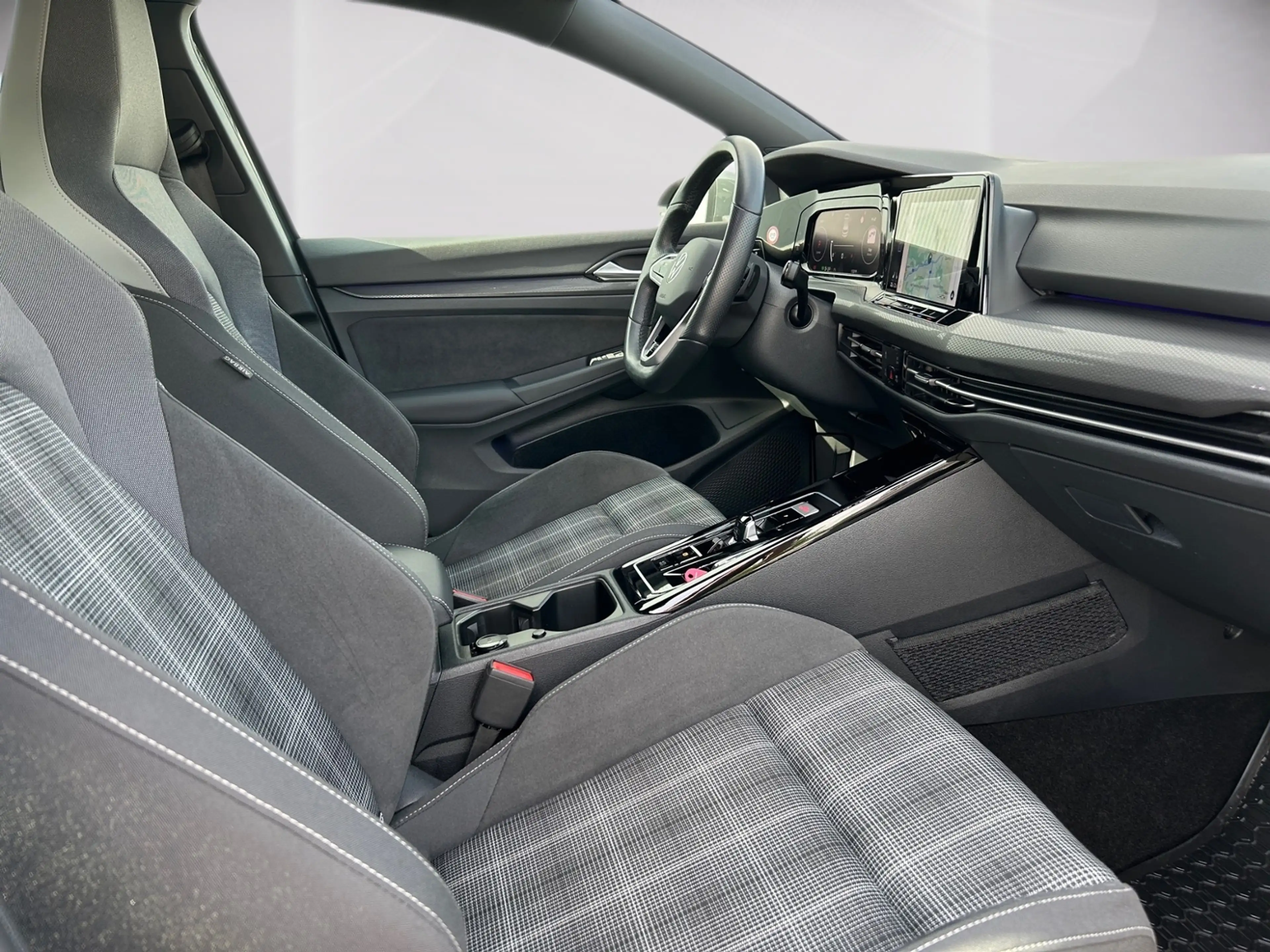 Volkswagen Golf GTD 2.0 TDI DSG NAVI LED AZV ACC KAMERA — photo 10