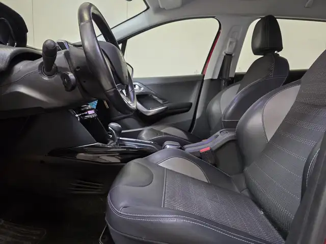Peugeot 2008 view 9