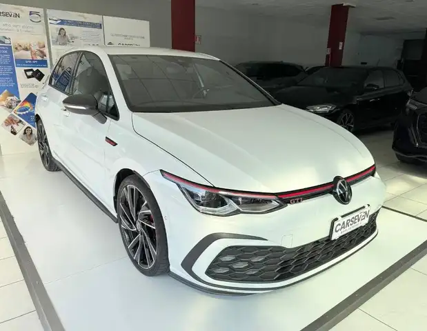 Volkswagen Golf view 3