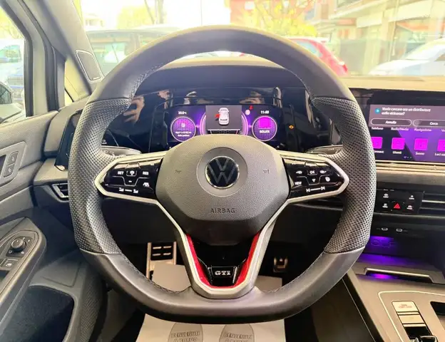 Volkswagen Golf view 13