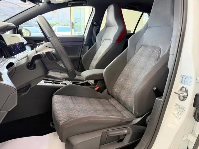 Volkswagen Golf view 10