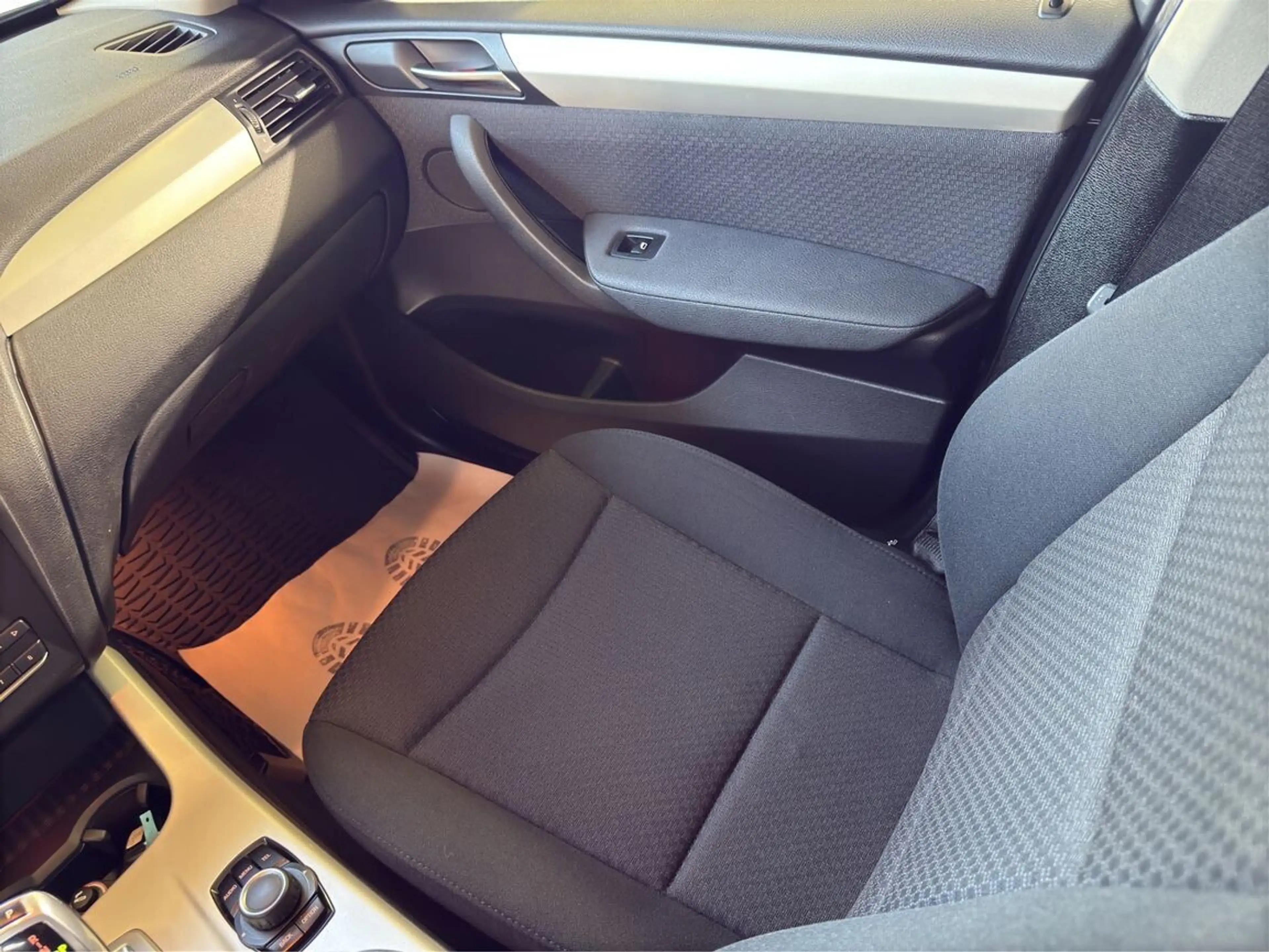 BMW X3 xDrive 20d **AUTOMATIC*NEUES-PICKERL**MOD2014 — photo 15