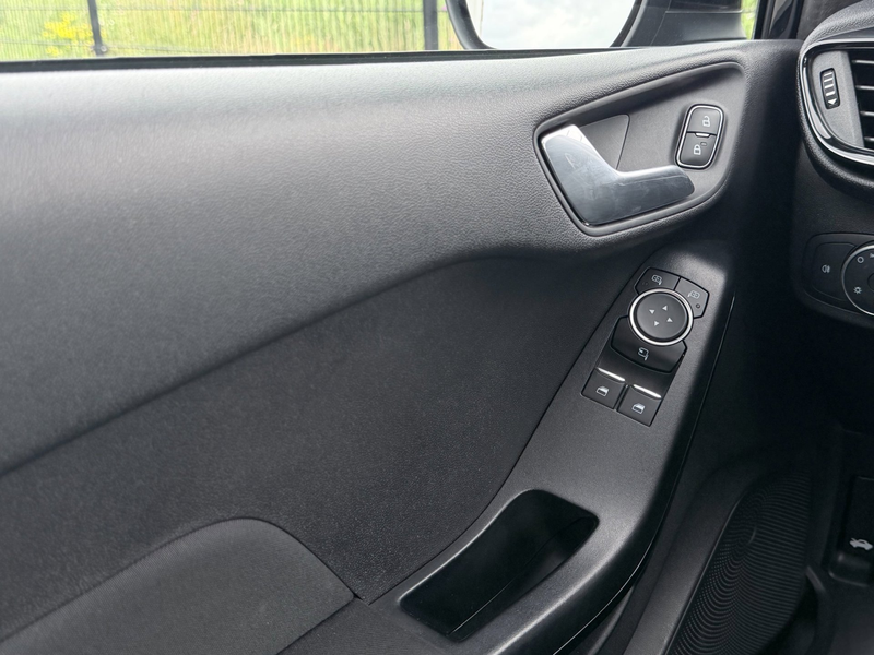 Ford Fiesta 1.1 Trend | PDC | Carplay | 85PK — photo 13