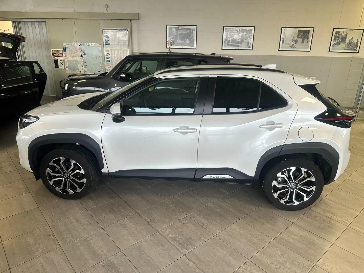 Toyota Yaris Cross 1.5h Trend  115cv e-cvt Bianco - 2