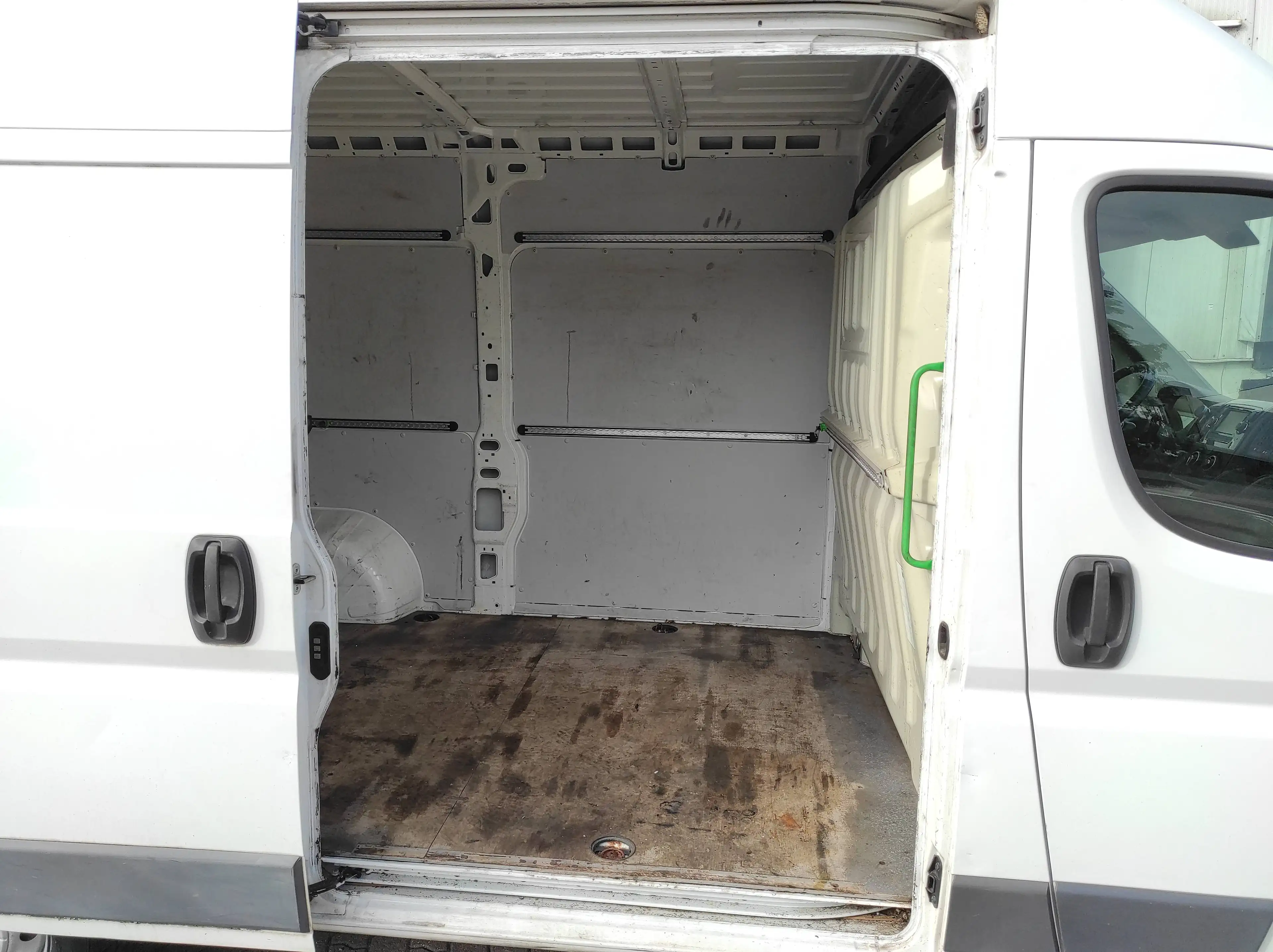 Peugeot Boxer 2.0 EURO-6 KLIMA NAVI *ZAHNRIEMEN NEU* 333 L2H2 Pro Avantage Edition BlueHDi 130 Stop — photo 12