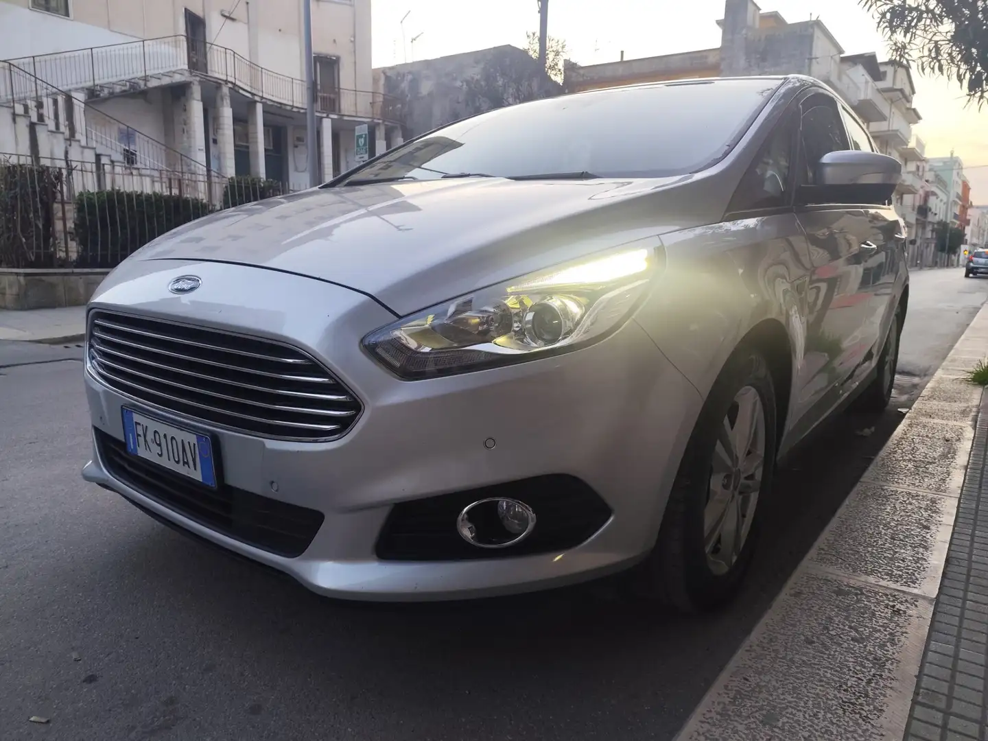 Ford S-Max S-Max 2.0 TDCi 150CV Titanium Business Gris - 2