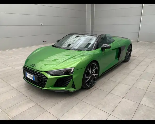 Audi R8