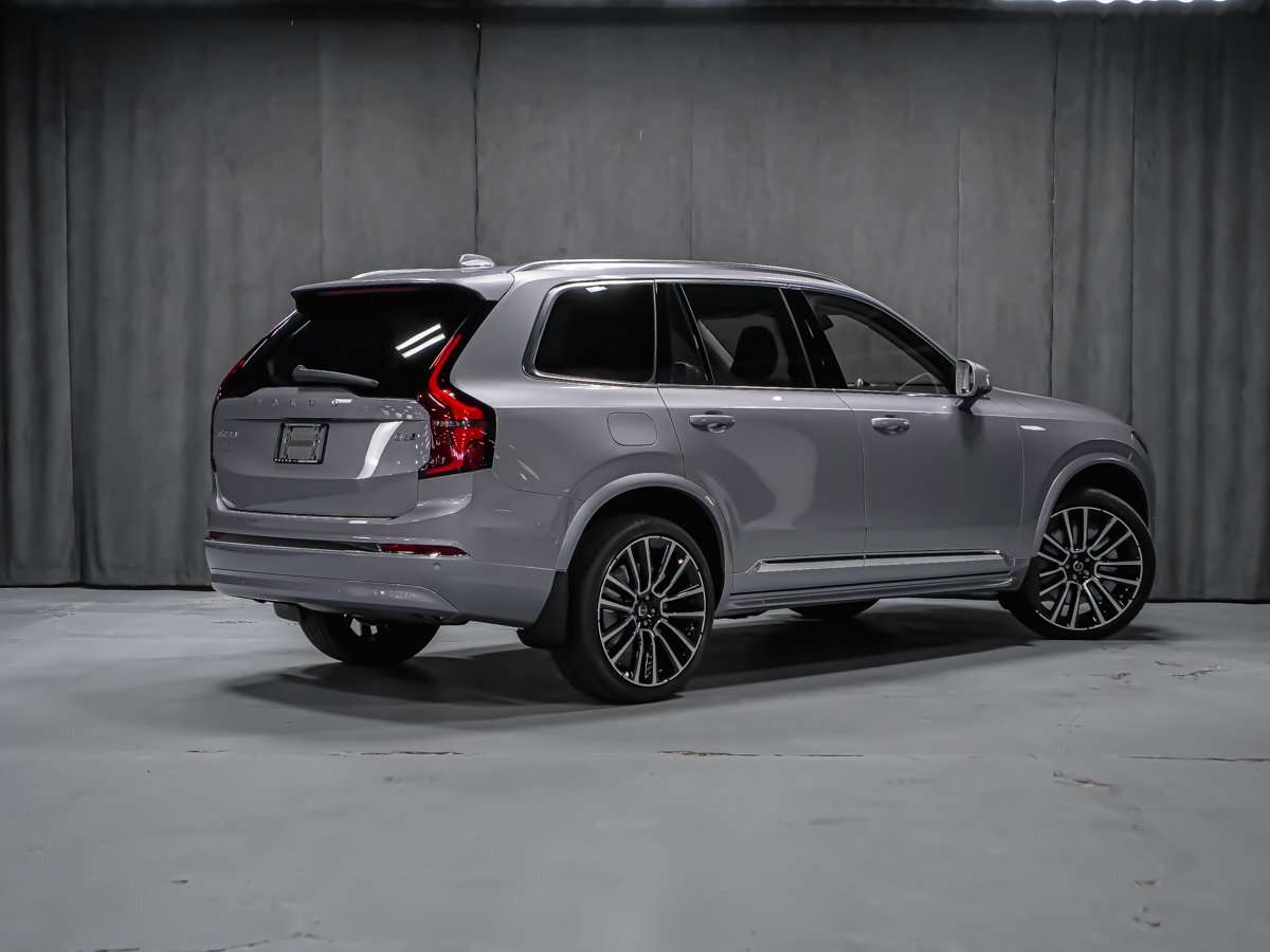 2026 Volvo XC90 Ultra 7-Seater (Bright Theme) alt 3