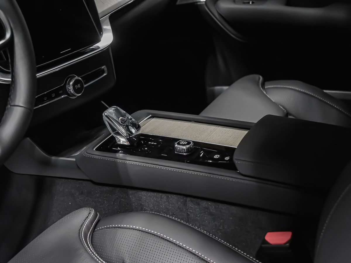 2026 Volvo XC90 Ultra 7-Seater (Bright Theme) thumb 8