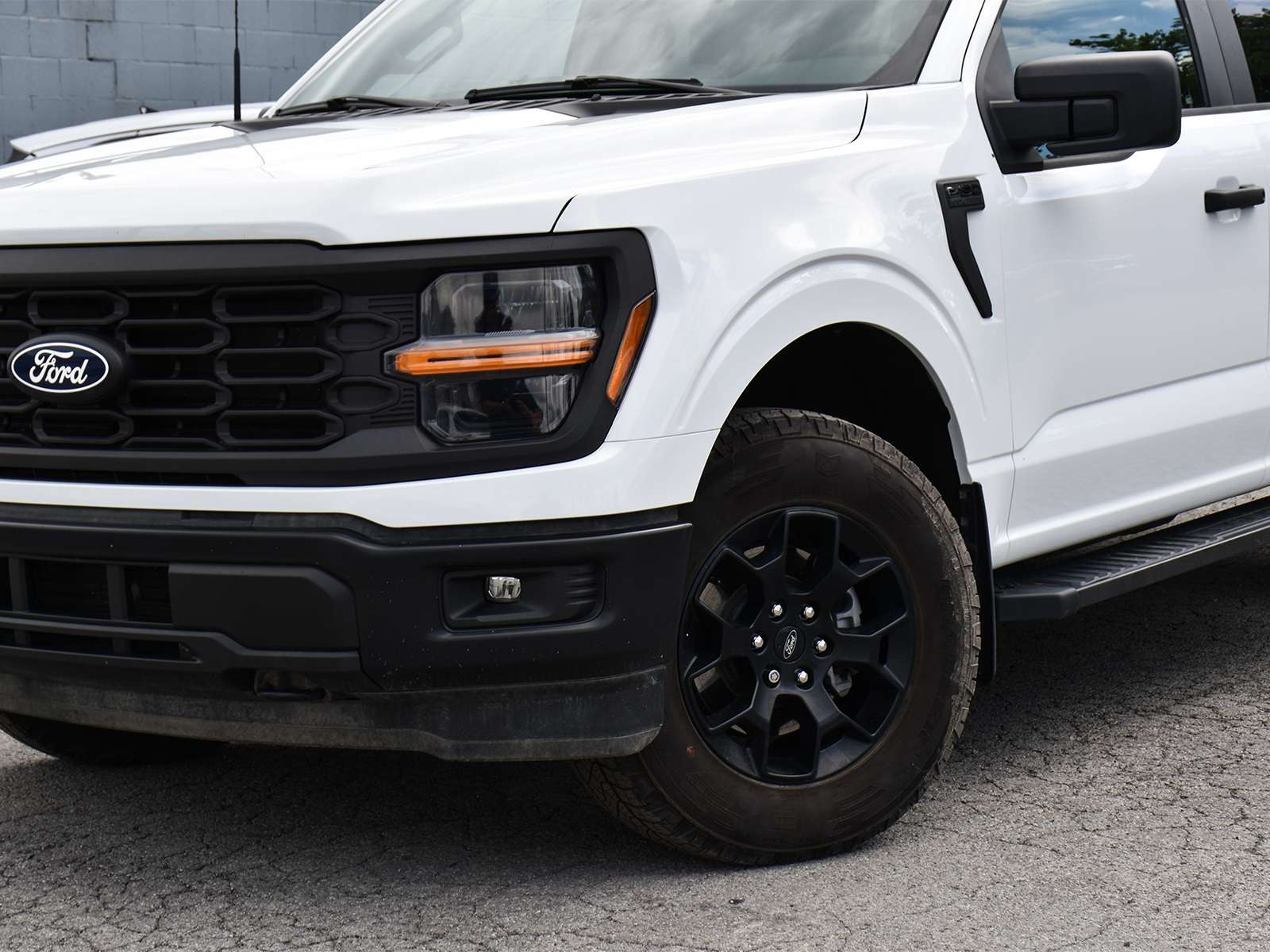 2024 Ford F-150 STX FX4 3.5L Crew 4x4 | Nav | 5 Pass | photo 2