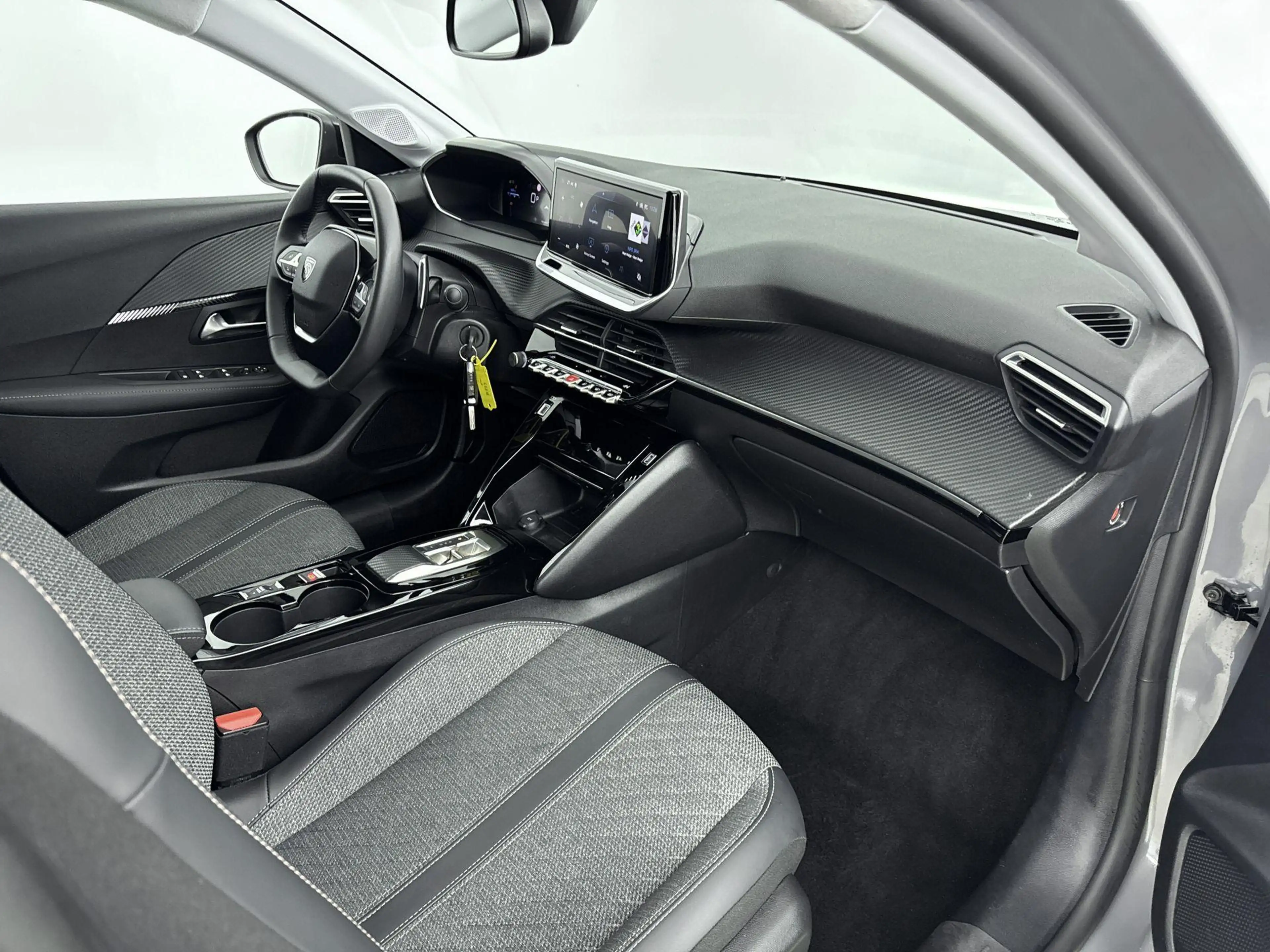 Peugeot 208 Allure 100pk Automaat | Achteruitrijcamera | Navig — photo 14