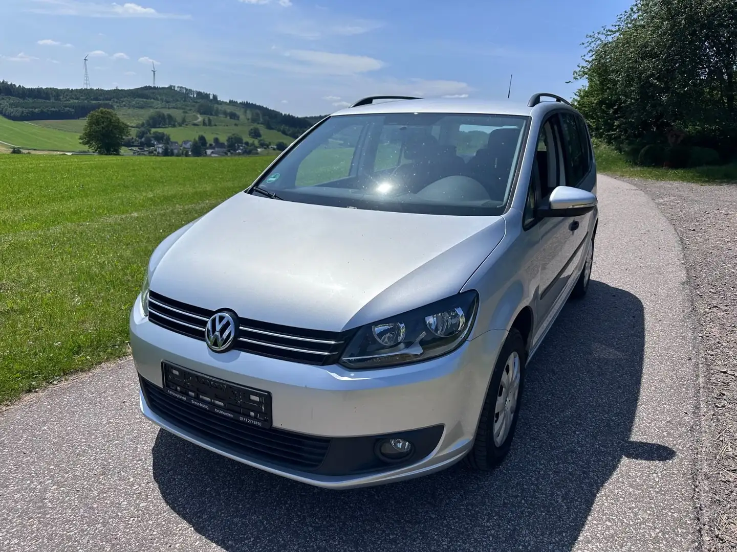 Volkswagen Touran Trendline 1,6TDI DSG Automatik erst 53tkm Silber - 1