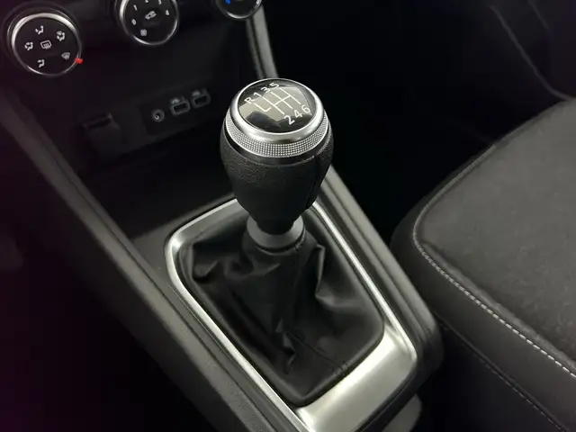 Mitsubishi ASX view 13