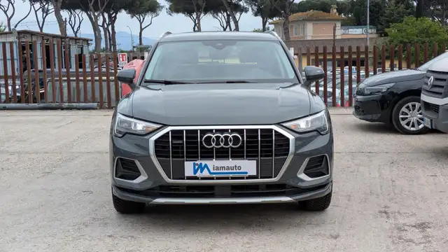 Audi Q3 view 2