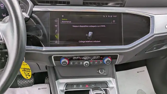 Audi Q3 view 14