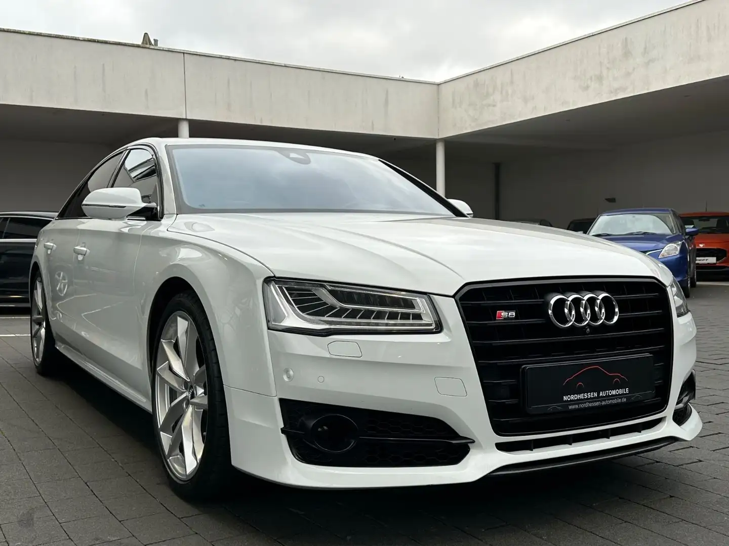 Audi S8 plus 4.0 V8 TFSI quattro | Standheizung | AHK Weiß - 2