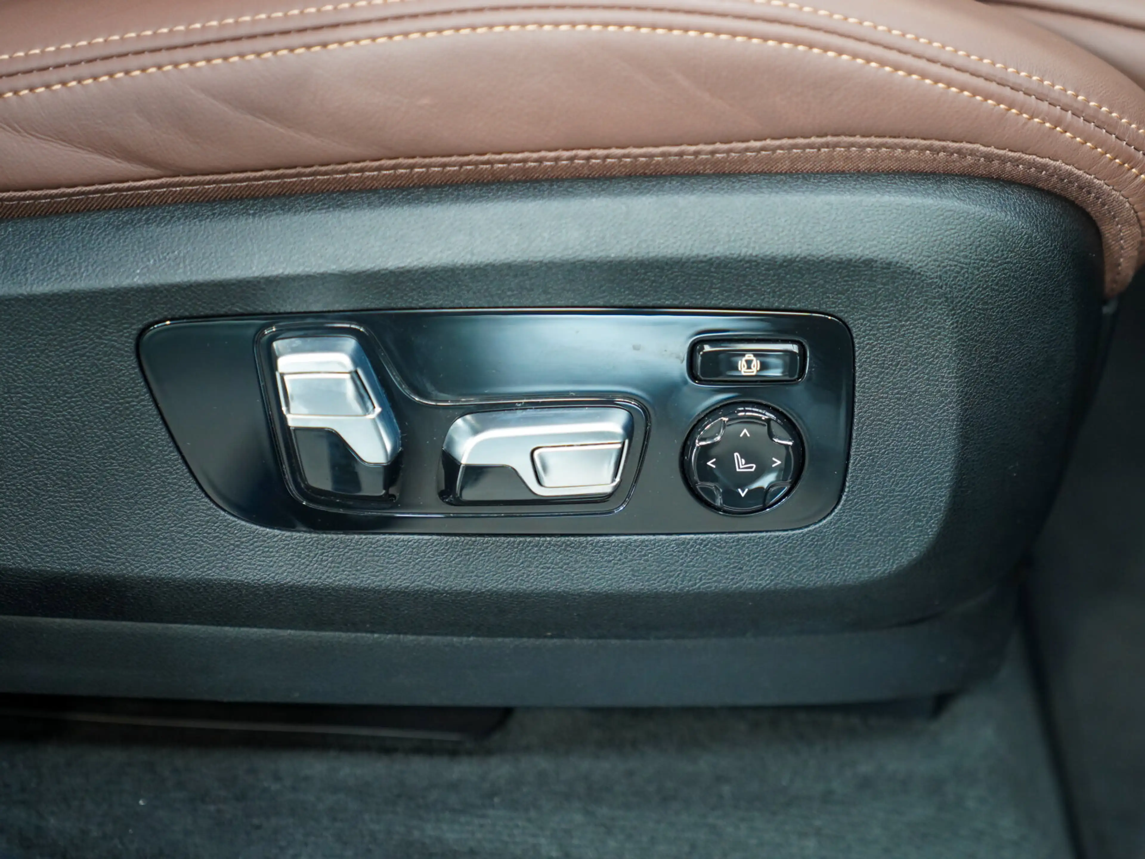 BMW X5 X5 xDrive40i xLine Leder coffee Harman Standheiz — photo 15