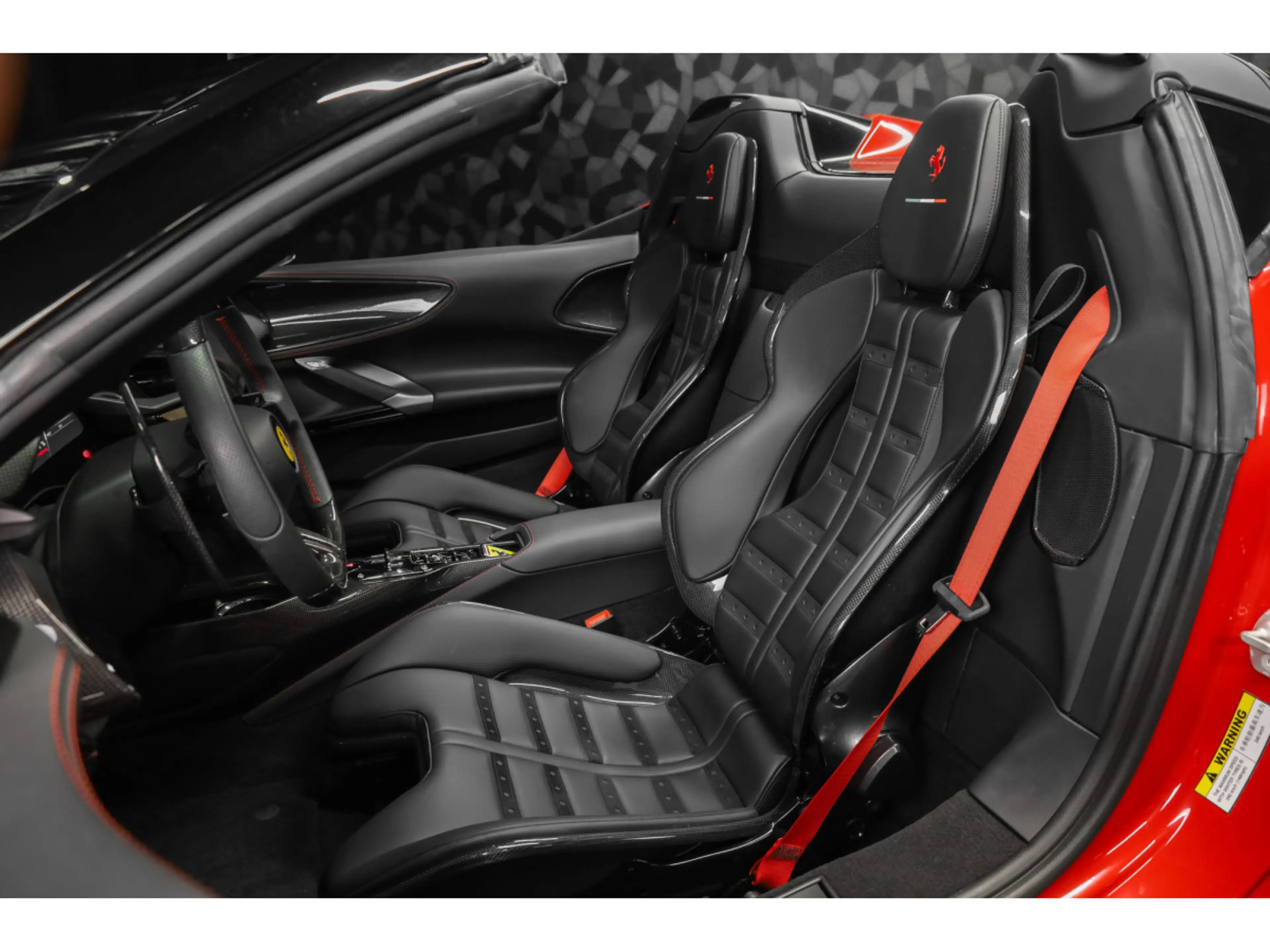 Ferrari SF90 Spider V8 - ROSSO CORSA METALLIC - FULL CARBON — photo 9