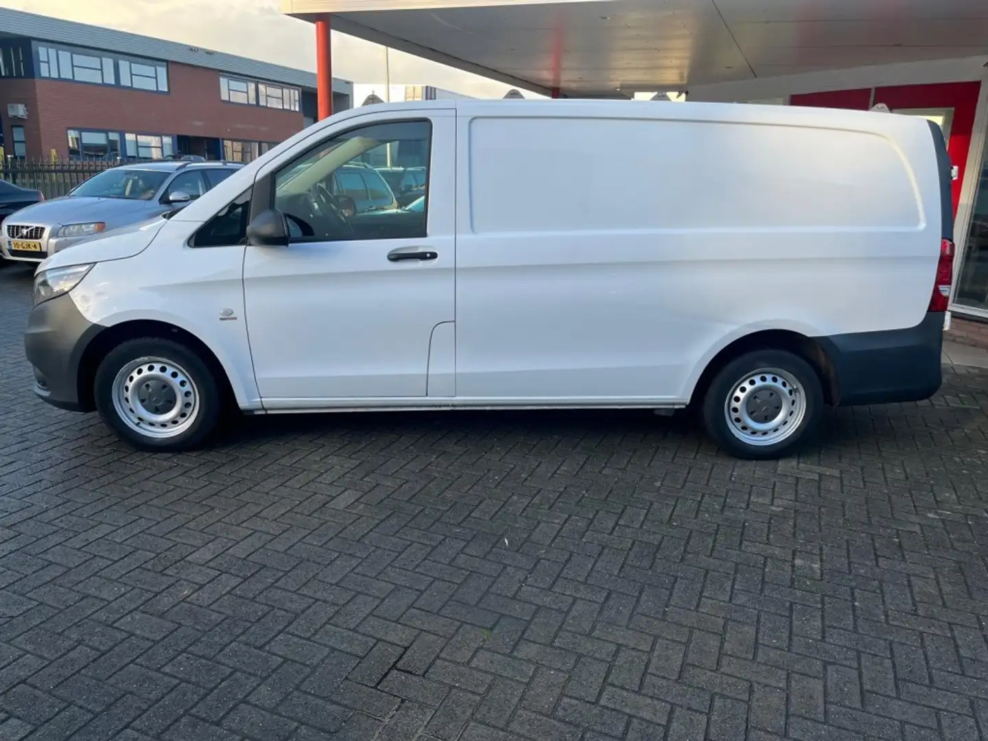 Mercedes-Benz Vito 114 CDI L2H1 Lang Airco/Deuren Achter/DEALER AUTO Wit - 2