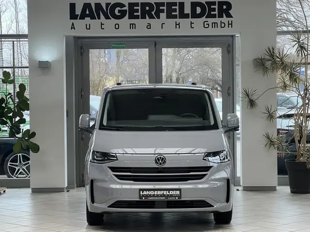 Volkswagen Transporter view 13