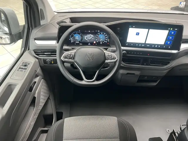 Volkswagen Transporter view 14