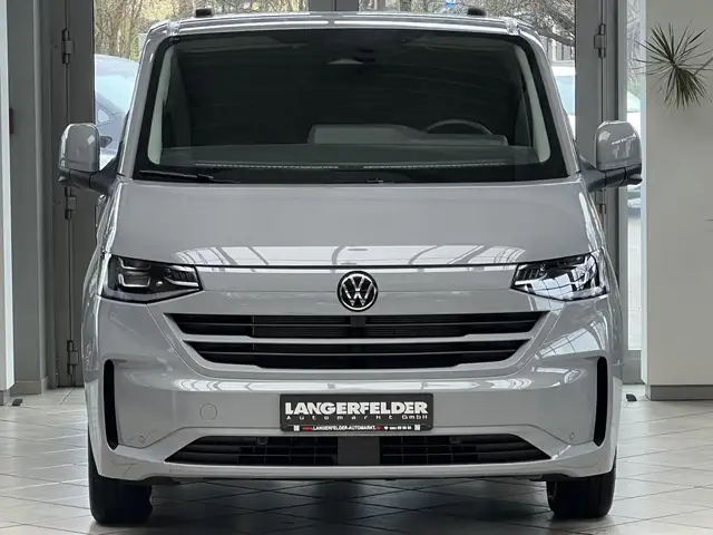 Volkswagen Transporter view 12